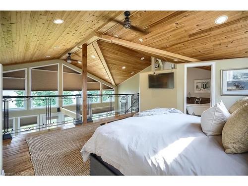 4-75 Maple Avenue South Avenue S, Mississauga, ON - Indoor Photo Showing Bedroom