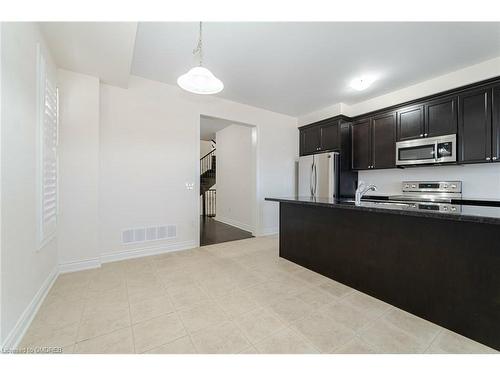 84 Heming Trail, Hamilton, ON - Indoor Photo Showing Kitchen