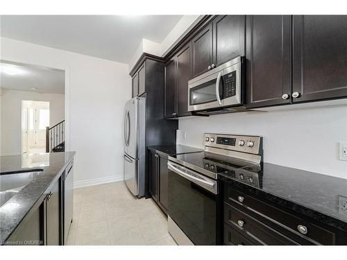 84 Heming Trail, Hamilton, ON - Indoor Photo Showing Kitchen