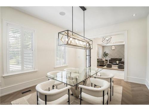 231 Wedgewood Drive, Oakville, ON - Indoor Photo Showing Dining Room