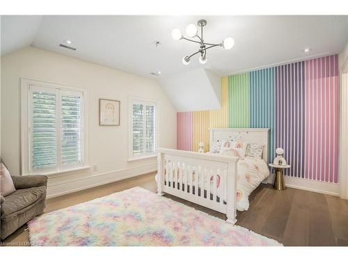 231 Wedgewood Drive, Oakville, ON - Indoor Photo Showing Bedroom