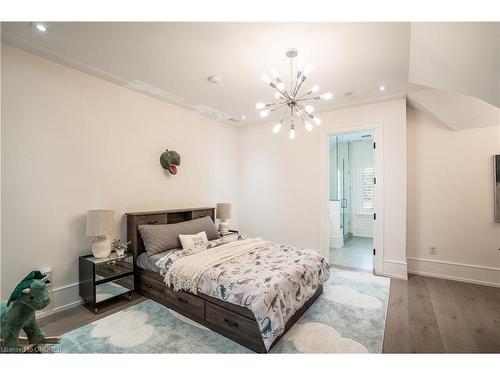 231 Wedgewood Drive, Oakville, ON - Indoor Photo Showing Bedroom