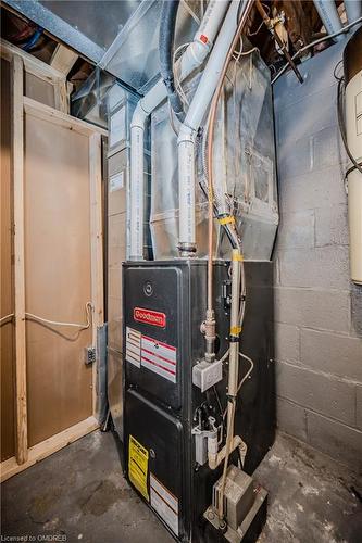 150 West 25Th Street, Hamilton, ON - Indoor Photo Showing Basement