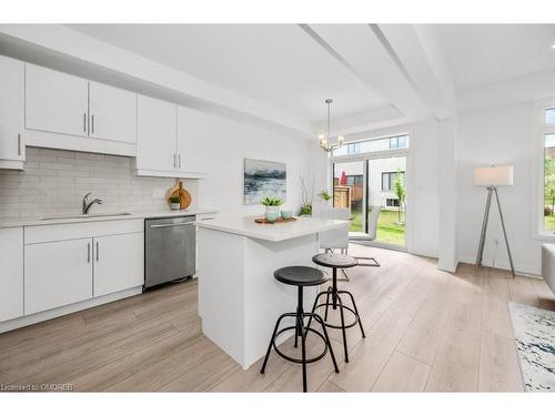 48-4552 Portage Road, Niagara Falls, ON - Indoor Photo Showing Kitchen