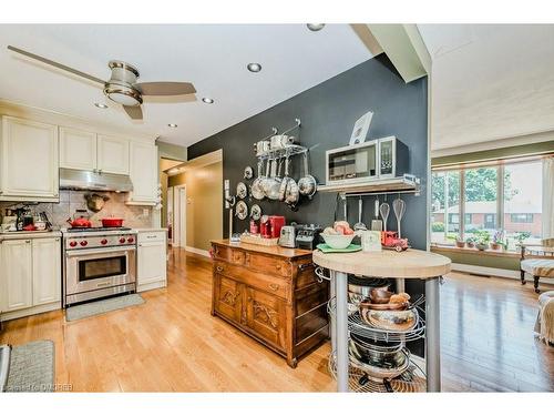 2299 Fassel Avenue, Burlington, ON - Indoor Photo Showing Kitchen