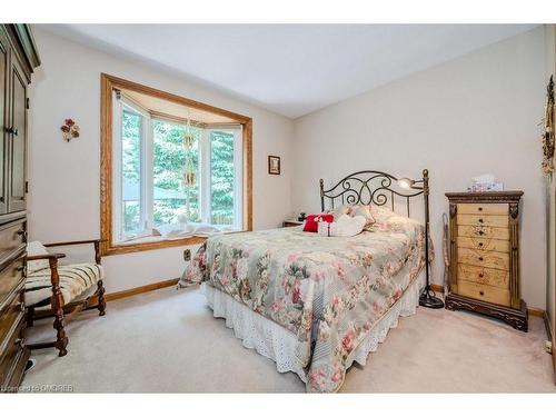 2299 Fassel Avenue, Burlington, ON - Indoor Photo Showing Bedroom