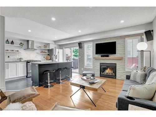 4223 Cole Crescent, Burlington, ON - Indoor Photo Showing Living Room With Fireplace