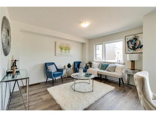 110-36 Dryden Lane, Hamilton, ON - Indoor Photo Showing Living Room