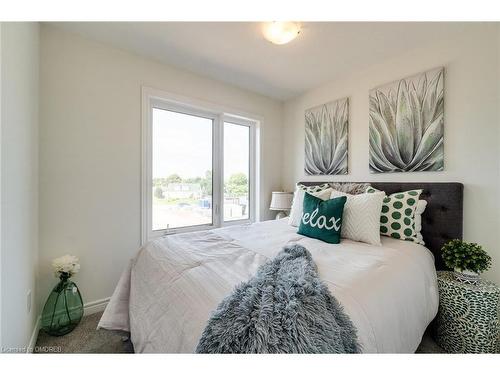 110-36 Dryden Lane, Hamilton, ON - Indoor Photo Showing Bedroom