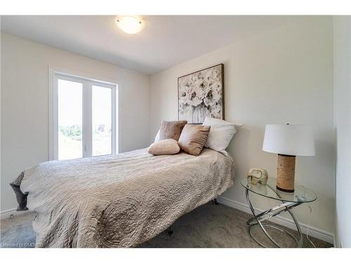 110-36 Dryden Lane, Hamilton, ON - Indoor Photo Showing Bedroom