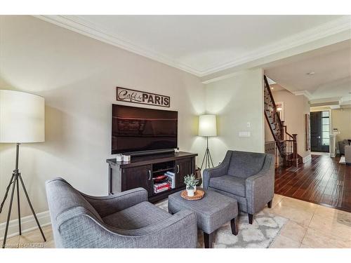 2378 Marine Drive, Oakville, ON - Indoor Photo Showing Living Room