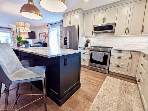 41 Waterloo Street, Elora, ON - Indoor Photo Showing Kitchen With Upgraded Kitchen