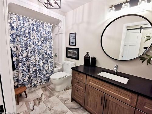 41 Waterloo Street, Elora, ON - Indoor Photo Showing Bathroom