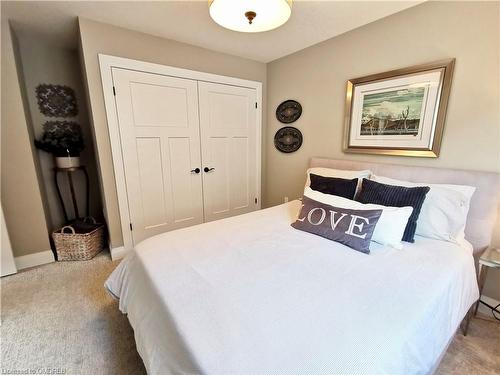 41 Waterloo Street, Elora, ON - Indoor Photo Showing Bedroom