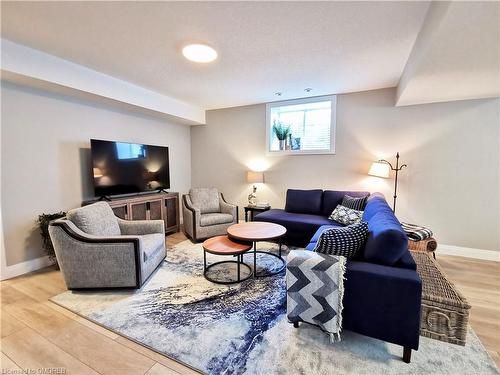 41 Waterloo Street, Elora, ON - Indoor Photo Showing Living Room