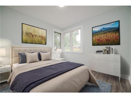 152 West 19Th Street, Hamilton, ON - Indoor Photo Showing Bedroom