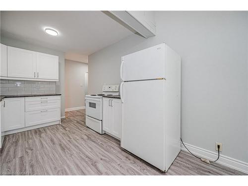 152 West 19Th Street, Hamilton, ON - Indoor Photo Showing Kitchen