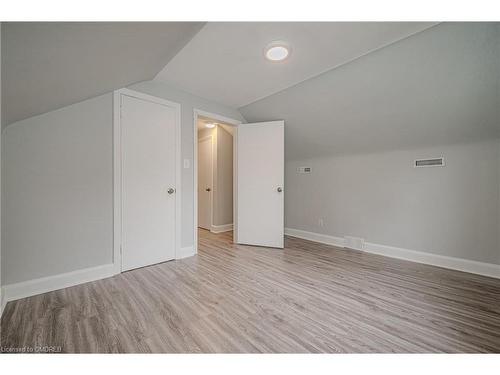 152 West 19Th Street, Hamilton, ON - Indoor Photo Showing Other Room