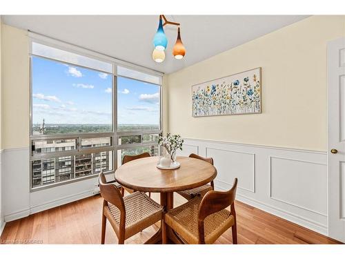 2002-2180 Marine Drive, Oakville, ON - Indoor Photo Showing Dining Room