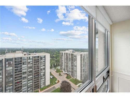 2002-2180 Marine Drive, Oakville, ON -  With Balcony With View