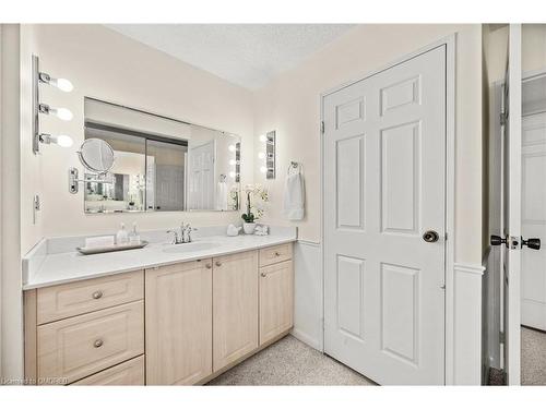 2002-2180 Marine Drive, Oakville, ON - Indoor Photo Showing Bathroom