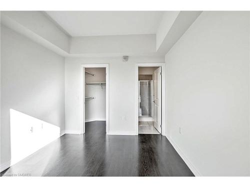 103-2393 Bronte Road Road, Oakville, ON - Indoor Photo Showing Other Room