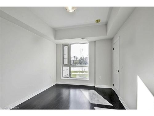 103-2393 Bronte Road Road, Oakville, ON - Indoor Photo Showing Other Room