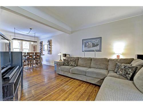 151 Cavell Avenue, Hamilton, ON - Indoor Photo Showing Living Room