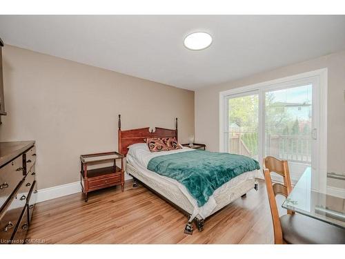 367 Yale Crescent, Oakville, ON - Indoor Photo Showing Bedroom