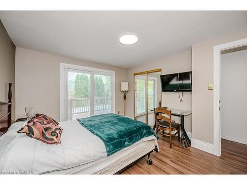 367 Yale Crescent, Oakville, ON - Indoor Photo Showing Bedroom