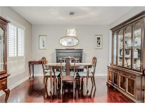 13 Legend Lane, Brampton, ON - Indoor Photo Showing Dining Room