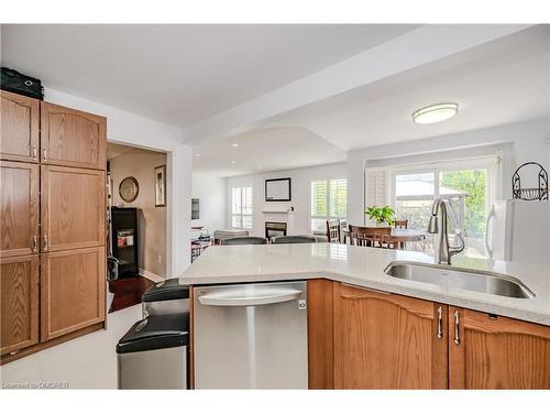 13 Legend Lane, Brampton, ON - Indoor Photo Showing Kitchen