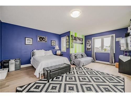 13 Legend Lane, Brampton, ON - Indoor Photo Showing Bedroom