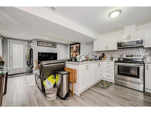 13 Legend Lane, Brampton, ON - Indoor Photo Showing Kitchen