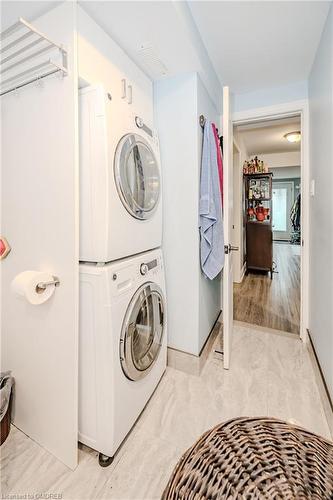 13 Legend Lane, Brampton, ON - Indoor Photo Showing Laundry Room