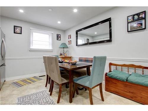 410 Samford Place, Oakville, ON - Indoor Photo Showing Dining Room