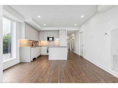 503-2481 Taunton Road, Oakville, ON - Indoor Photo Showing Kitchen