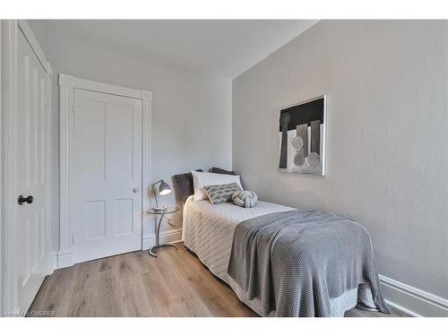 140 West Lodge Avenue, Toronto, ON - Indoor Photo Showing Bedroom