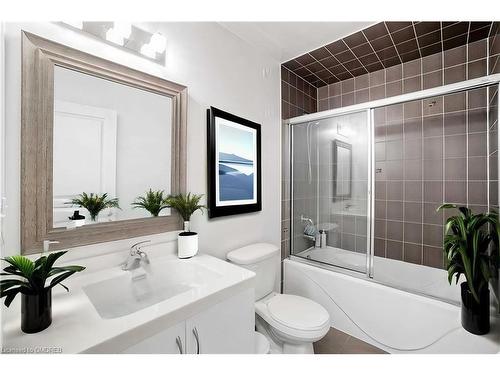 309-2240 Lakeshore Boulevard W, Toronto, ON - Indoor Photo Showing Bathroom