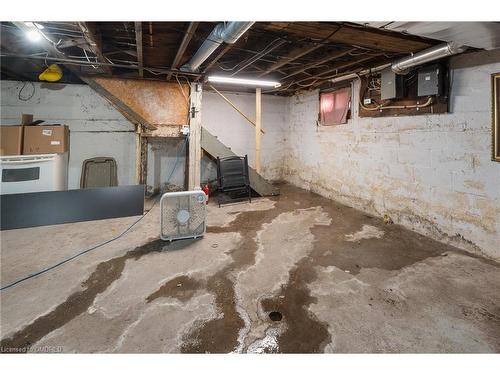 1171 Albert Road, Windsor, ON - Indoor Photo Showing Basement