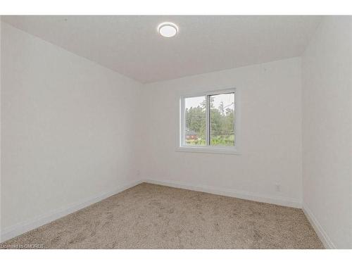 1-242 Mount Pleasant Street, Brantford, ON - Indoor Photo Showing Other Room