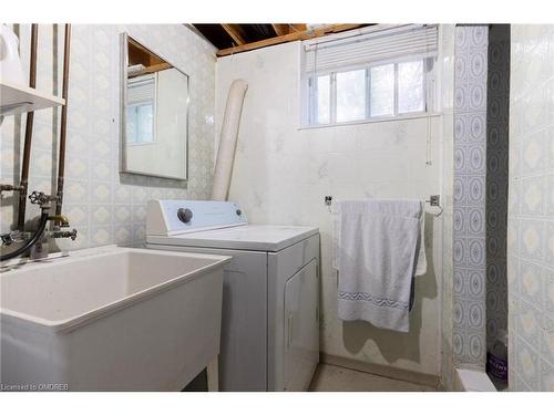 312 Mary Street, Oakville, ON - Indoor Photo Showing Laundry Room