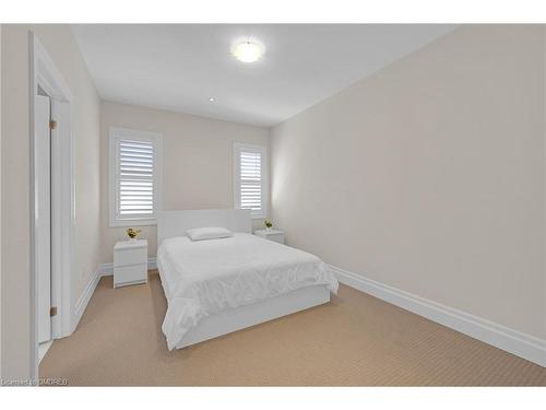 3298 Rattlesnake Path, Oakville, ON - Indoor Photo Showing Bedroom