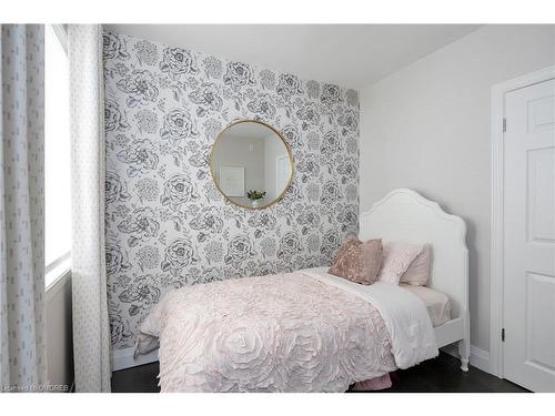 54 Holyrood Avenue, Oakville, ON - Indoor Photo Showing Bedroom