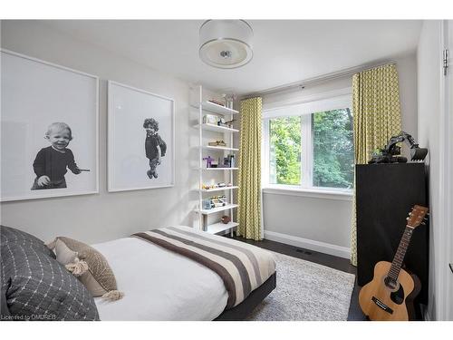 54 Holyrood Avenue, Oakville, ON - Indoor Photo Showing Bedroom