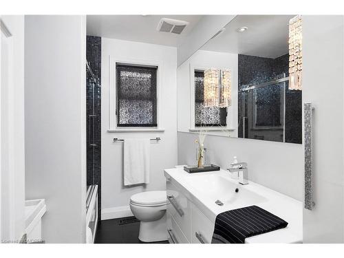 54 Holyrood Avenue, Oakville, ON - Indoor Photo Showing Bathroom