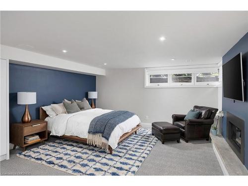 54 Holyrood Avenue, Oakville, ON - Indoor Photo Showing Bedroom