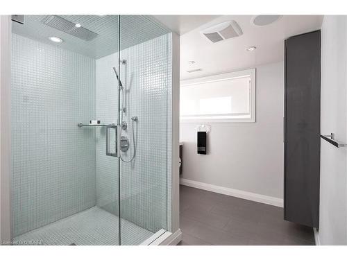 54 Holyrood Avenue, Oakville, ON - Indoor Photo Showing Bathroom