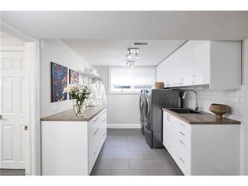 54 Holyrood Avenue, Oakville, ON - Indoor Photo Showing Laundry Room