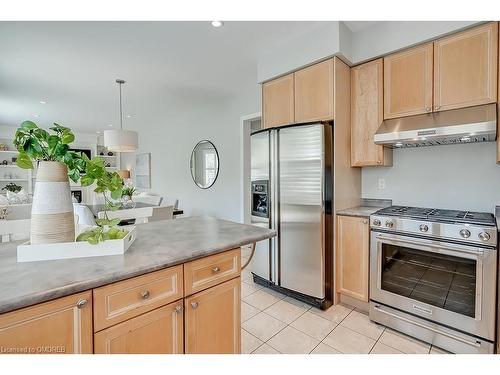 2284 Foxhole Circle, Oakville, ON - Indoor Photo Showing Kitchen With Stainless Steel Kitchen